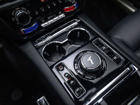 Used 2025 Rolls-Royce Ghost AWD/4WD image 35