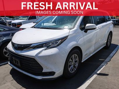 Certified 2021 Toyota Sienna LE
