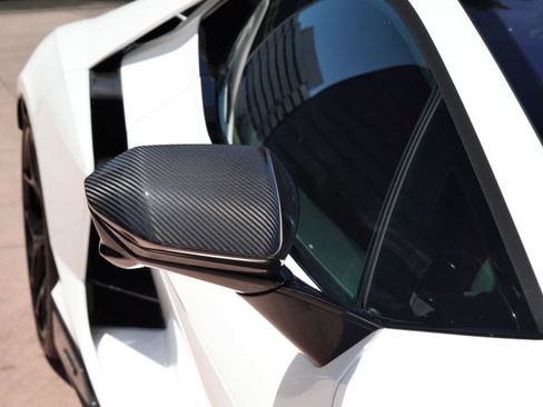 Used 2024 Lamborghini Revuelto AWD/4WD image 15