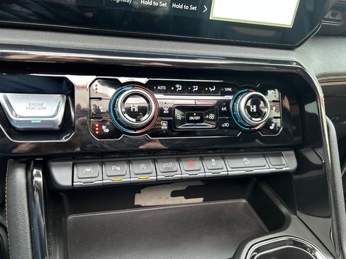 Used 2023 GMC Sierra 1500 AT4 w/ AT4 Premium Package image 12