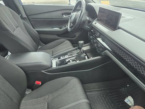 Used 2024 Honda Accord Sport image 13