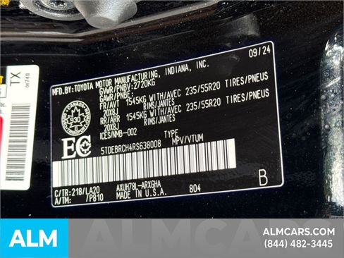 Used 2024 Toyota Highlander Limited image 43