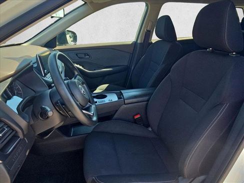 Used 2023 Nissan Rogue S FWD image 15