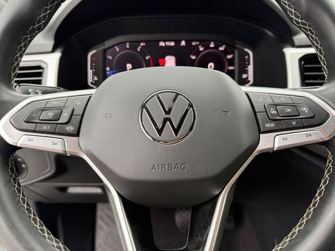 Used 2023 Volkswagen Atlas Cross Sport SE w/ Black Wheel Package AWD/4WD image 21