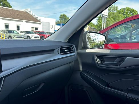 Used 2024 Ford Escape Active w/ Tech Pack #1 AWD/4WD image 12