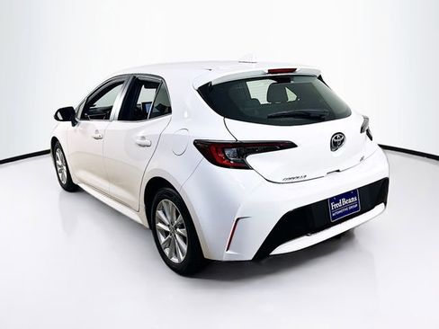 Used 2025 Toyota Corolla SE w/ SE Package image 6