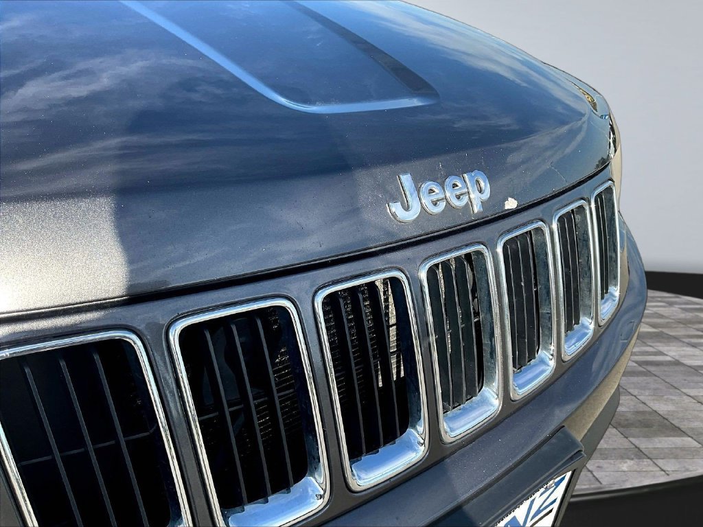 Used 2016 Jeep Grand Cherokee Laredo w/ Quick Order Package 23E AWD/4WD image 35