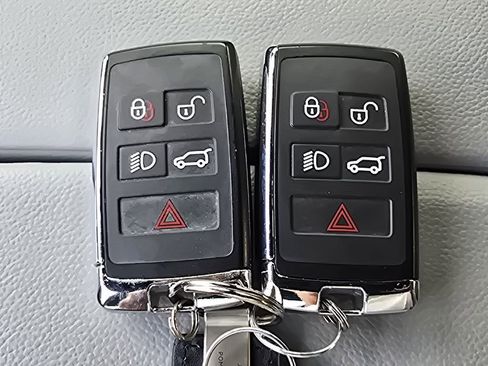 Used 2023 Land Rover Range Rover Evoque S image 35