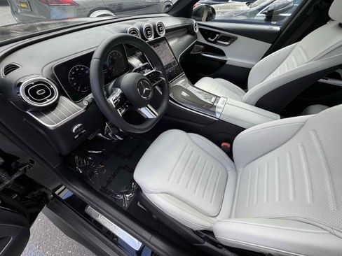 Used 2023 Mercedes-Benz GLC 300 image 37
