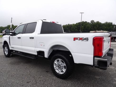 Used 2025 Ford F250 XLT w/ FX4 Off-Road Package AWD/4WD image 4