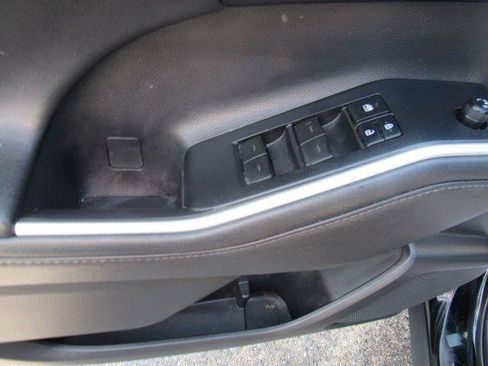 Used 2021 Toyota Highlander XSE AWD/4WD image 24