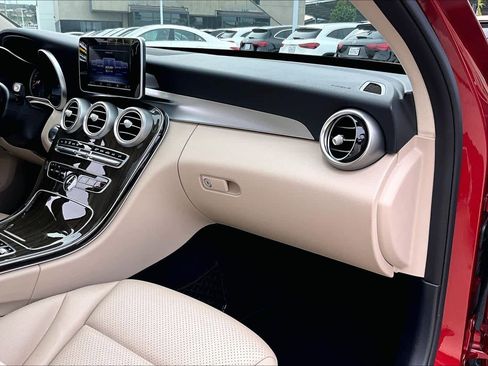 Used 2017 Mercedes-Benz C 300 Sedan image 18
