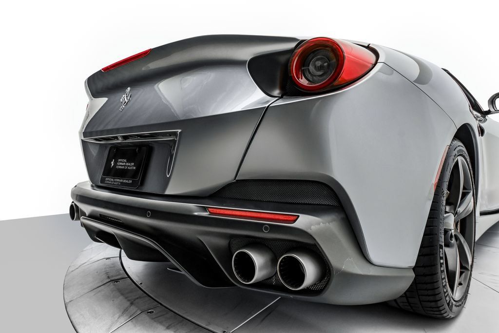 Certified 2019 Ferrari Portofino RWD image 27
