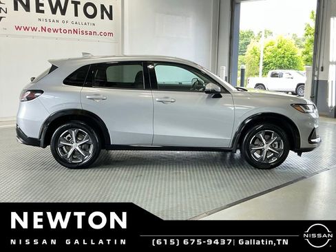 Used 2025 Honda HR-V EX-L image 4