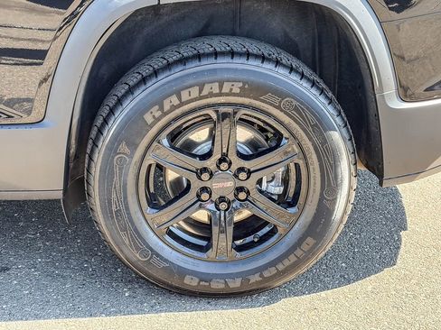 Used 2023 GMC Acadia AT4 AWD/4WD image 15