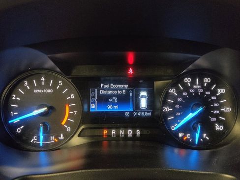 Used 2019 Ford Explorer XLT image 23