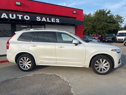 Used 2016 Volvo XC90 T6 Momentum image 3