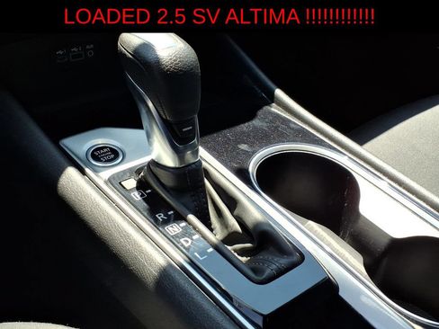 Used 2024 Nissan Altima 2.5 SV FWD image 19