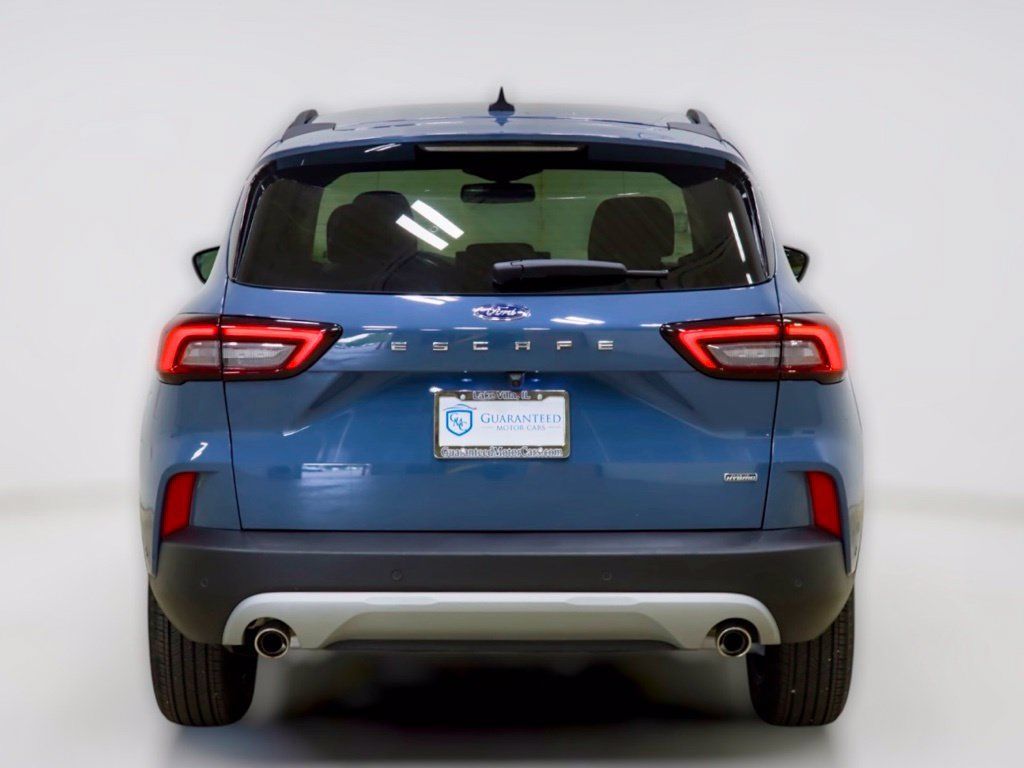 Used 2023 Ford Escape SE w/ PHEV Premium Package FWD image 13