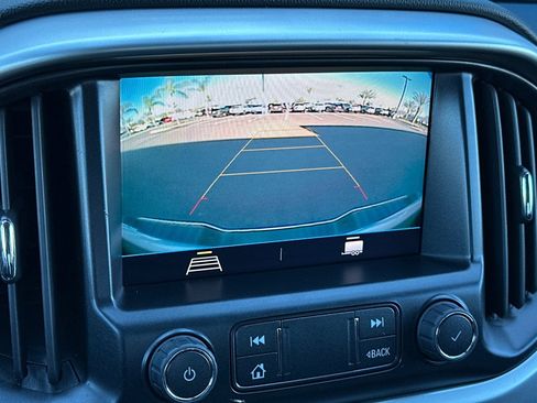 Used 2022 Chevrolet Colorado LT image 24