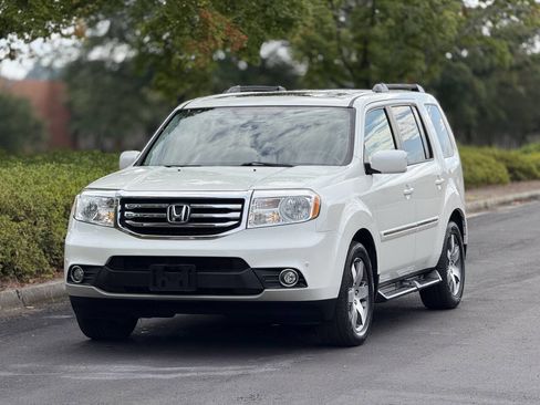 Used 2015 Honda Pilot Touring image 1