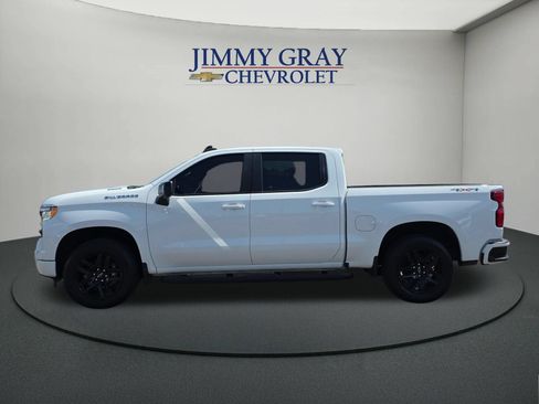 Used 2023 Chevrolet Silverado 1500 RST w/ Convenience Package II AWD/4WD image 2