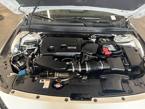 Used 2018 Honda Accord Touring image 33