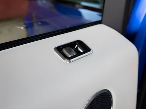 Used 2020 Land Rover Range Rover Sport SVR image 58