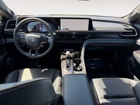 Certified 2026 Toyota Crown w/ Carpet Mat Package (TMS) AWD/4WD image 10