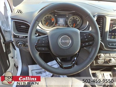 Used 2023 Jeep Cherokee Altitude Lux image 22