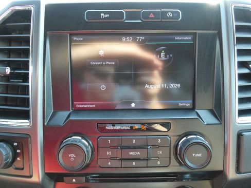 Used 2015 Ford F150 XLT w/ Equipment Group 302A Luxury AWD/4WD image 30
