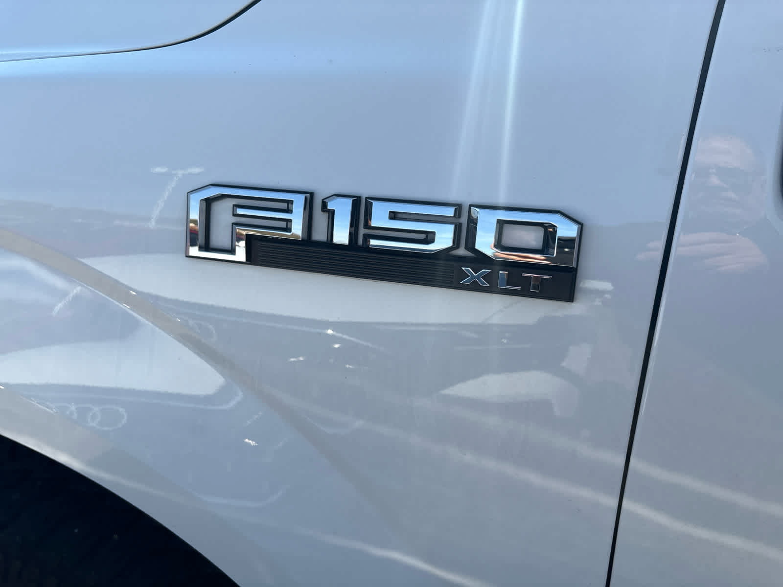 Used 2017 Ford F150 XLT w/ Equipment Group 302A Luxury AWD/4WD image 14