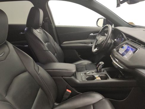 Used 2019 Cadillac XT4 Premium Luxury w/ LPO, Midnight Sport Package AWD/4WD image 21
