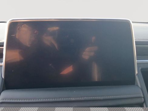 Used 2024 Chevrolet Tahoe Z71 image 14