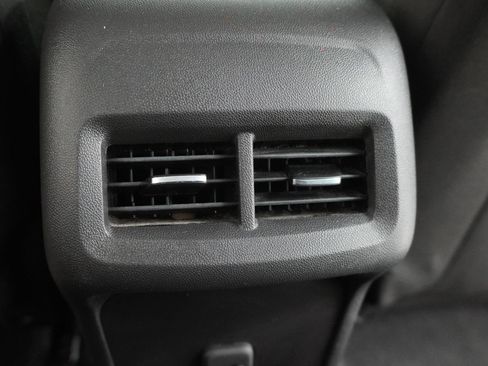 Used 2024 Chevrolet Equinox LT FWD image 38