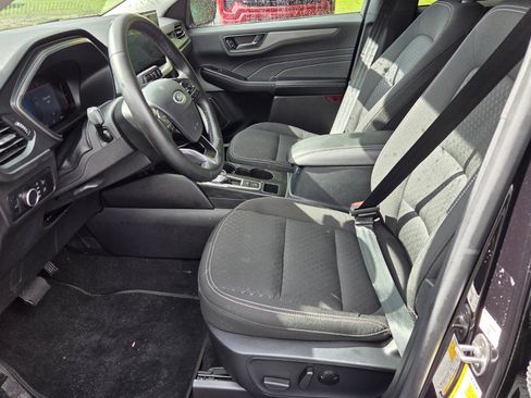 Used 2024 Ford Escape Active w/ Tech Pack #1 AWD/4WD image 3