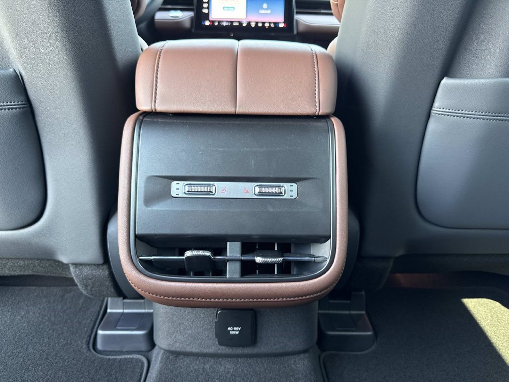 New 2026 Lincoln Nautilus Reserve AWD/4WD image 16