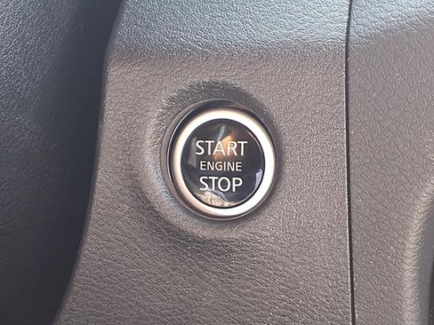 Used 2024 Nissan Frontier Pro-X RWD image 8