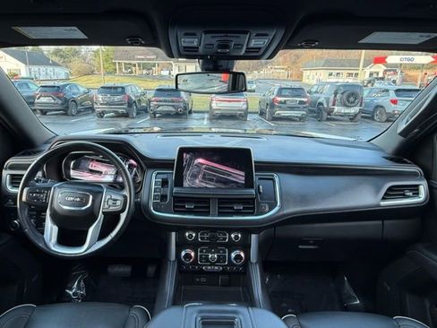 Used 2022 GMC Yukon SLT w/ SLT Luxury Package image 25