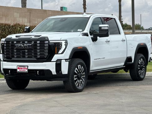Certified 2025 GMC Sierra 2500 Denali Ultimate AWD/4WD image 8