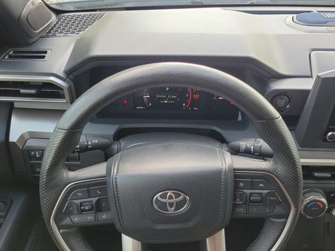 Used 2024 Toyota Tacoma SR5 AWD/4WD image 17