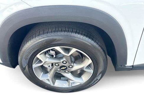 Used 2026 Chevrolet Trax LT FWD image 18