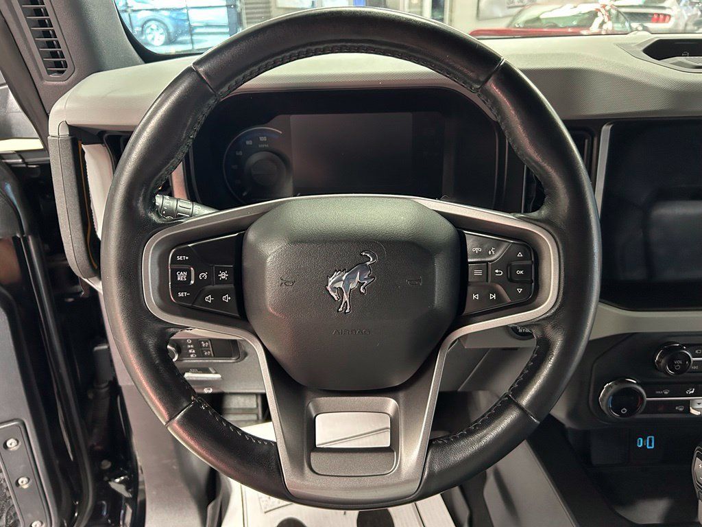 Used 2021 Ford Bronco Badlands w/ Sasquatch Package AWD/4WD image 9