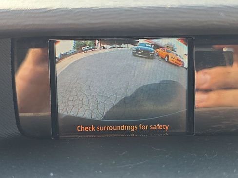 Used 2011 Toyota Sienna LE image 22