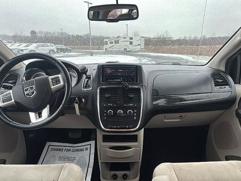 Used 2015 Dodge Grand Caravan American Value Package w/ UConnect Hands-Free Group image 27