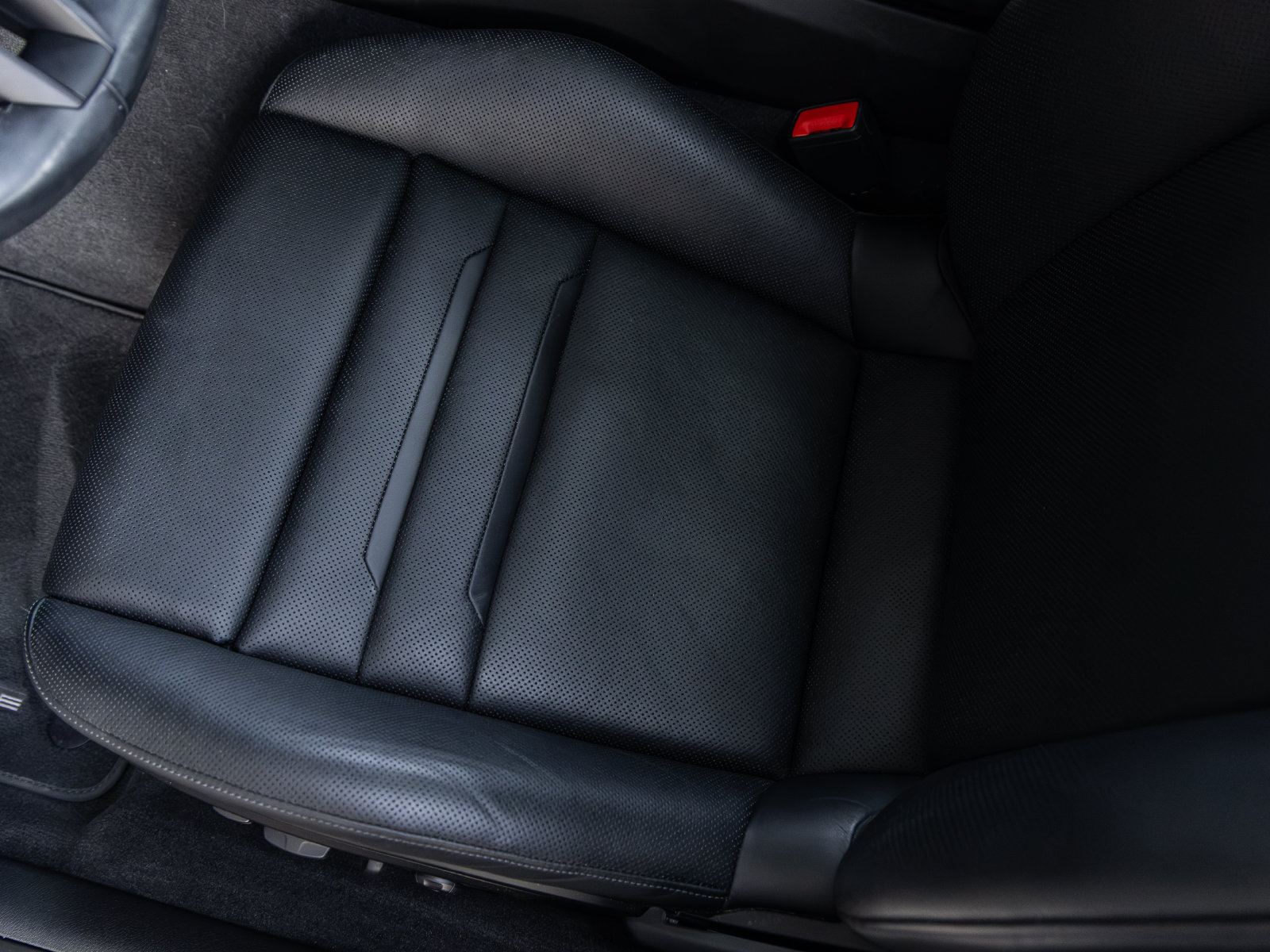 Certified 2023 Porsche Panamera 4 Platinum Edition AWD/4WD image 28