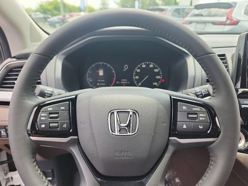 New 2026 Honda Odyssey Touring image 19