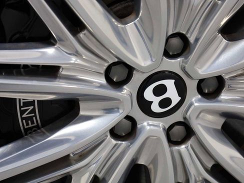 Used 2021 Bentley Flying Spur V8 image 12