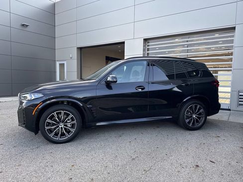 Used 2024 BMW X5 xDrive40i w/ Executive Package AWD/4WD image 3