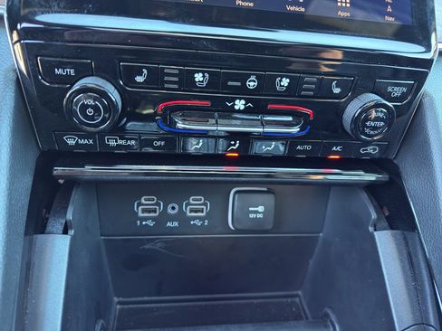 Used 2025 Jeep Grand Cherokee Summit image 17